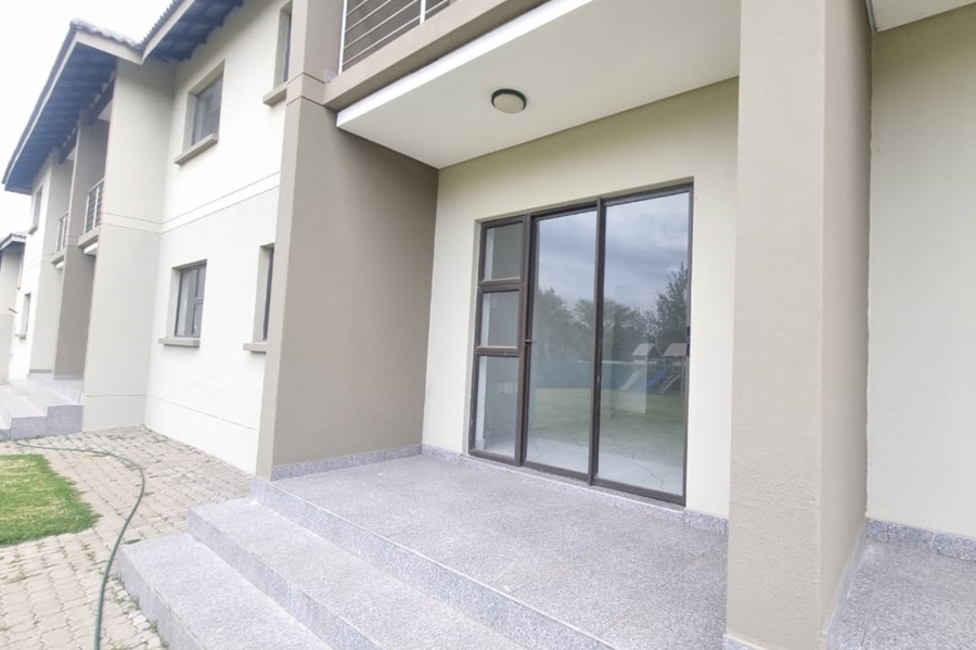 1 Bedroom Property for Sale in Noordwyk Gauteng