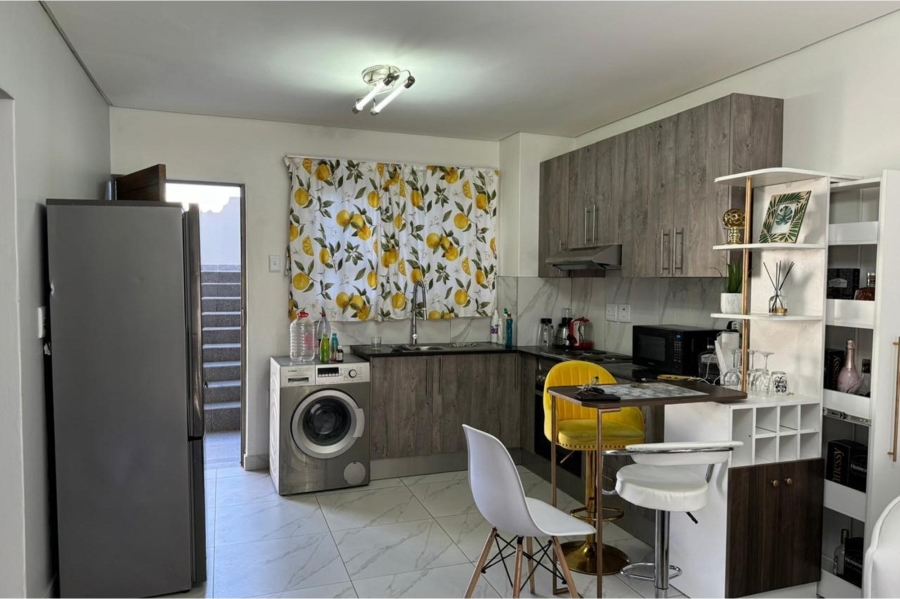 1 Bedroom Property for Sale in Noordwyk Gauteng