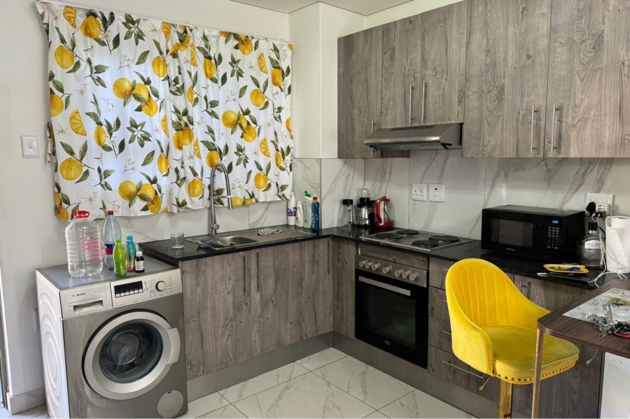 1 Bedroom Property for Sale in Noordwyk Gauteng