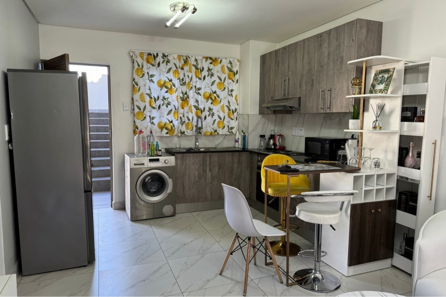 1 Bedroom Property for Sale in Noordwyk Gauteng