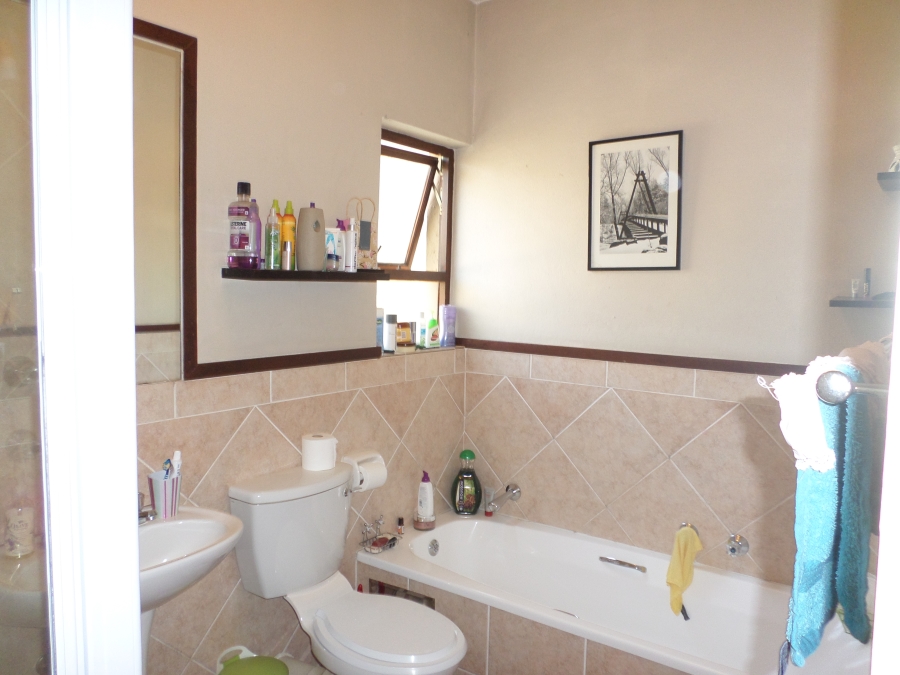 To Let 1 Bedroom Property for Rent in Sunninghill Gauteng