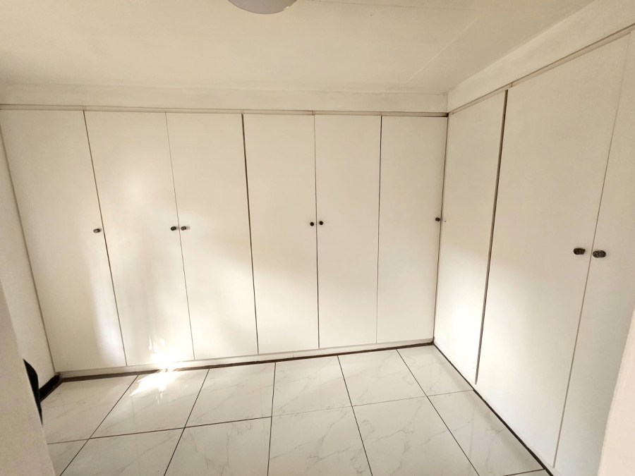 4 Bedroom Property for Sale in Brackendowns Gauteng