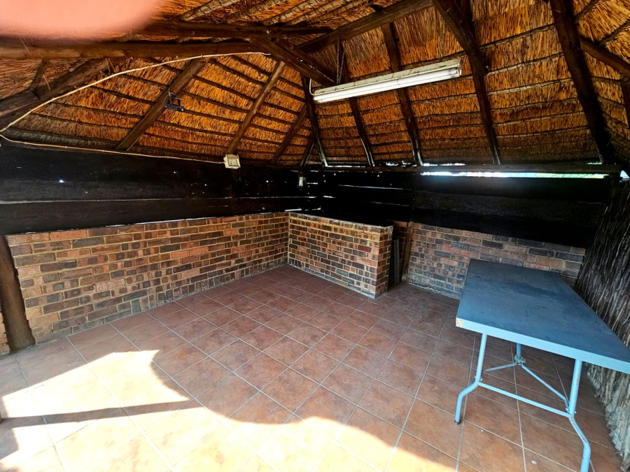 4 Bedroom Property for Sale in Brackendowns Gauteng