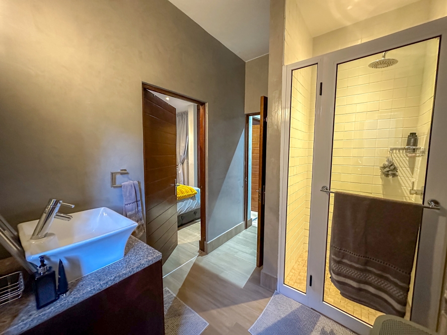 To Let 3 Bedroom Property for Rent in Midstream Estate Gauteng