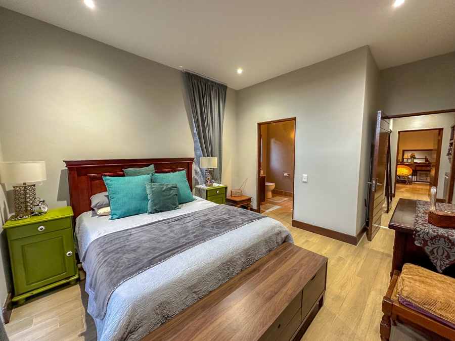 To Let 3 Bedroom Property for Rent in Midstream Estate Gauteng