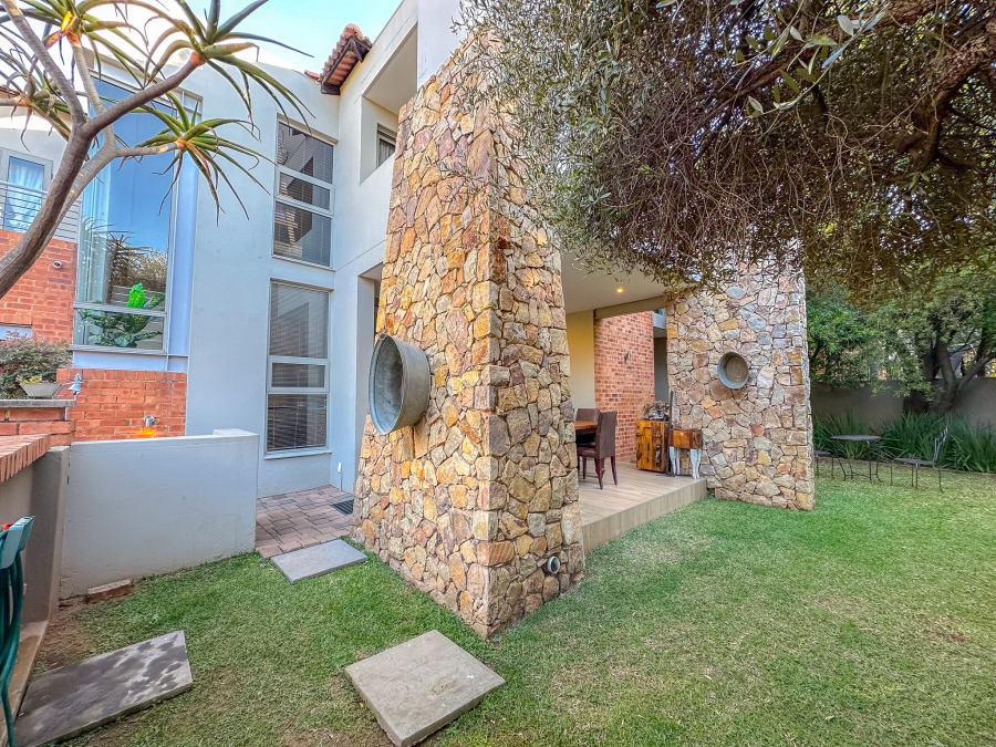 To Let 3 Bedroom Property for Rent in Midstream Estate Gauteng