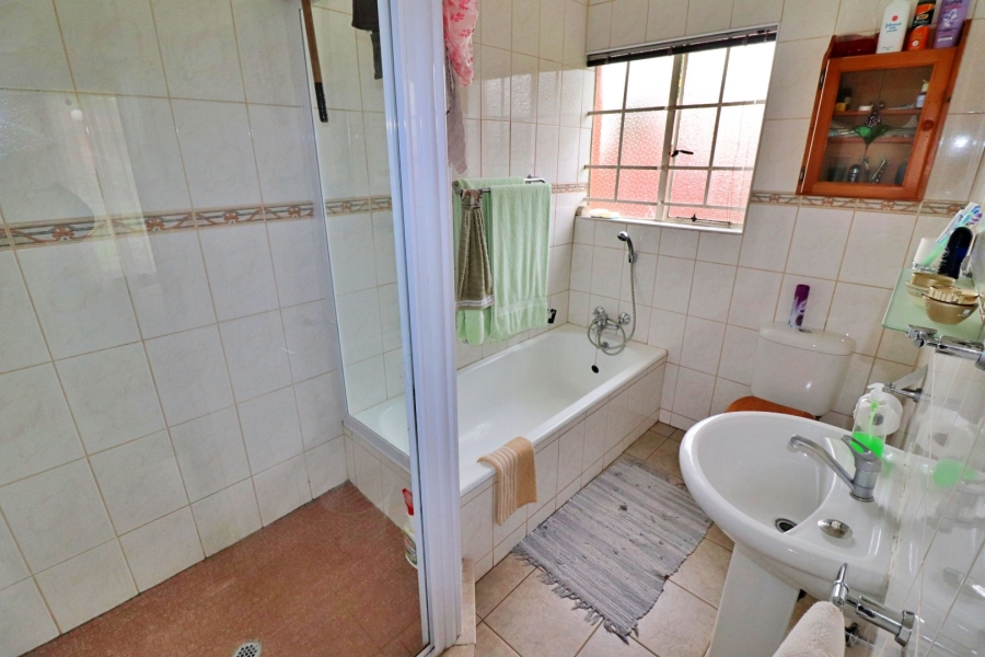 3 Bedroom Property for Sale in Harmelia Gauteng