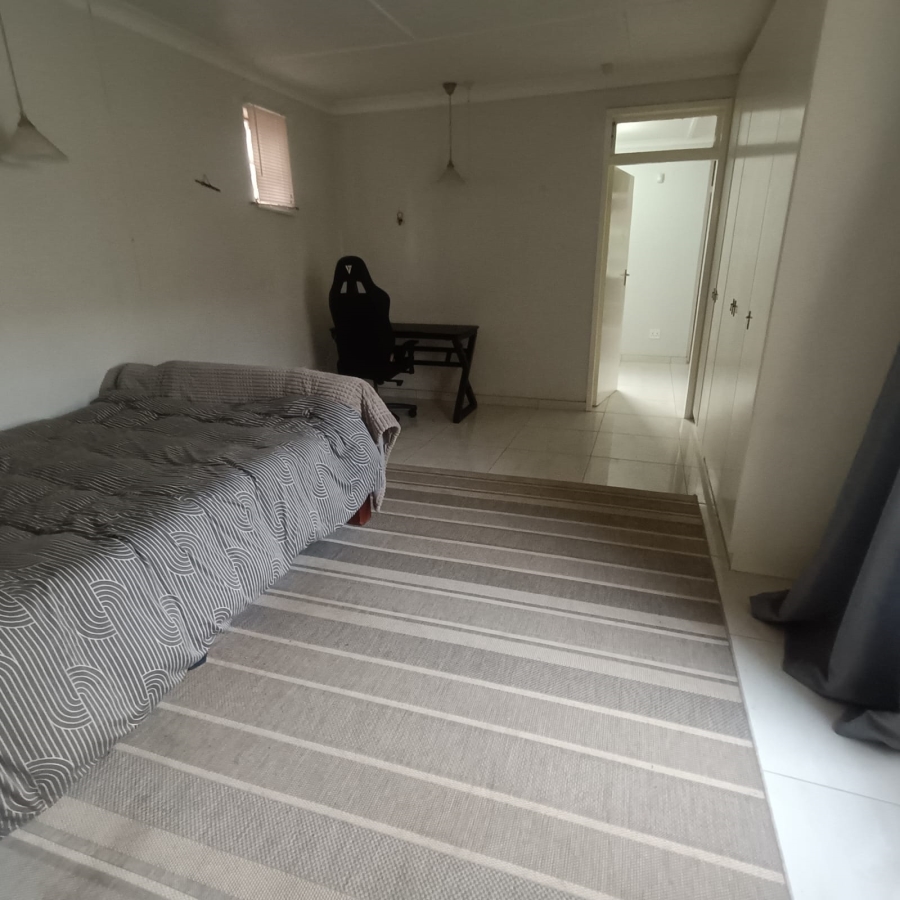To Let 1 Bedroom Property for Rent in Linden Gauteng