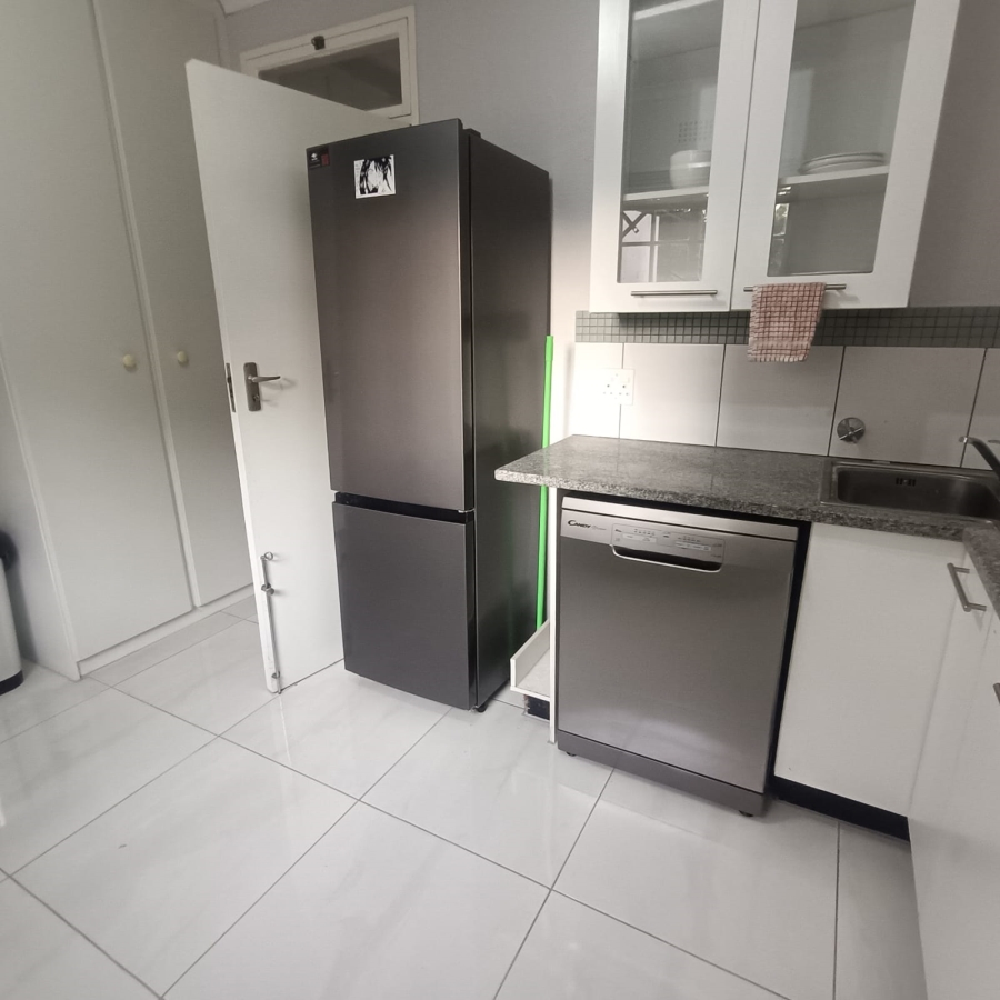 To Let 1 Bedroom Property for Rent in Linden Gauteng