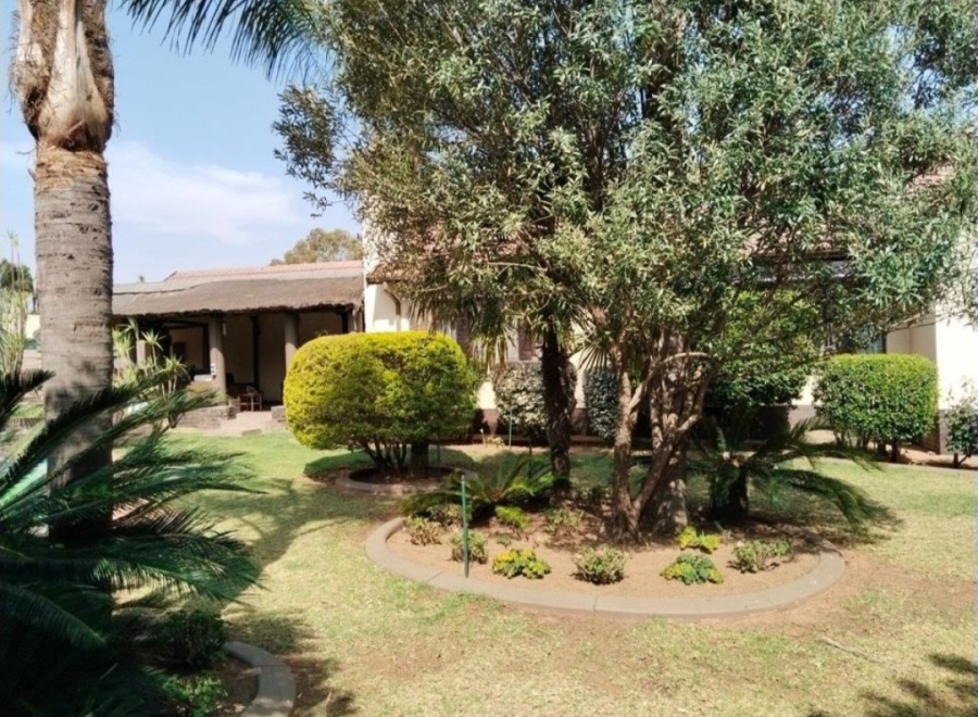 4 Bedroom Property for Sale in Brackendowns Gauteng