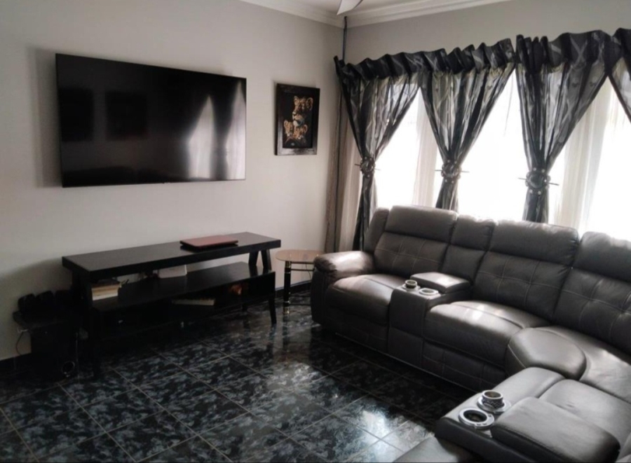 4 Bedroom Property for Sale in Brackendowns Gauteng