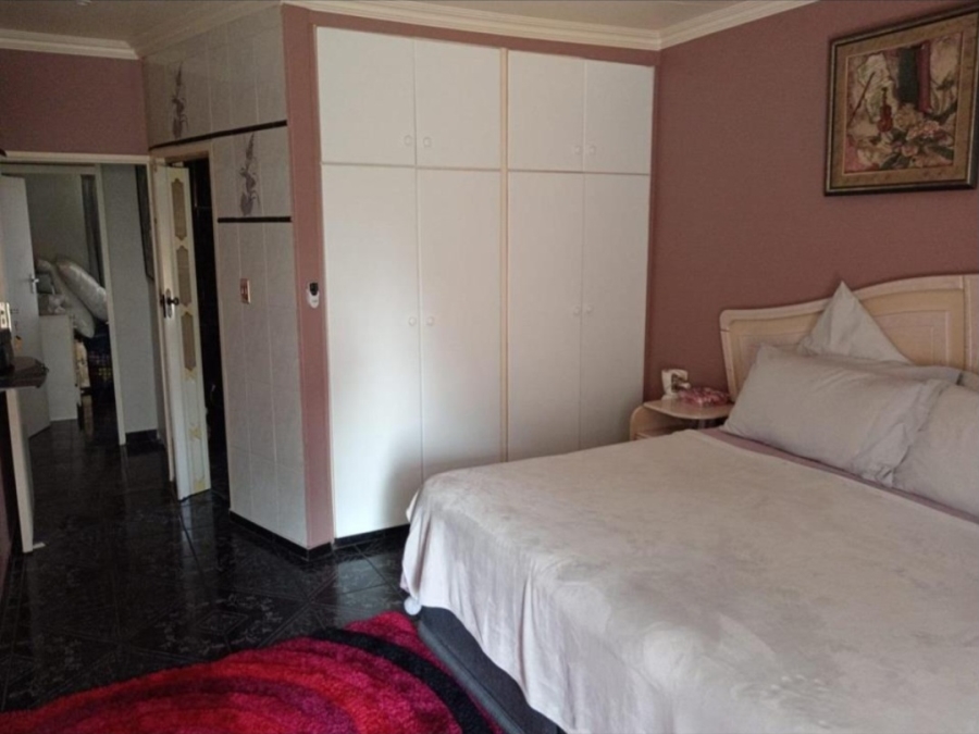 4 Bedroom Property for Sale in Brackendowns Gauteng
