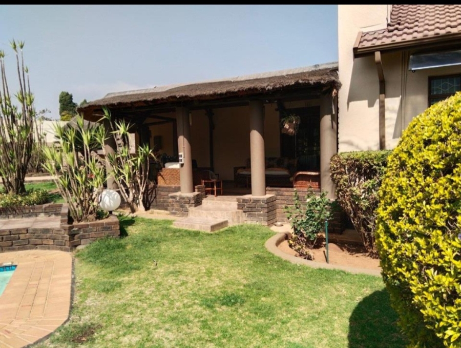 4 Bedroom Property for Sale in Brackendowns Gauteng