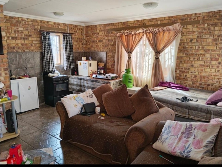4 Bedroom Property for Sale in Brackendowns Gauteng