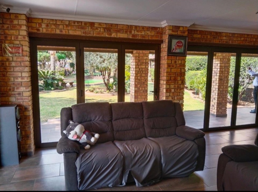 4 Bedroom Property for Sale in Brackendowns Gauteng
