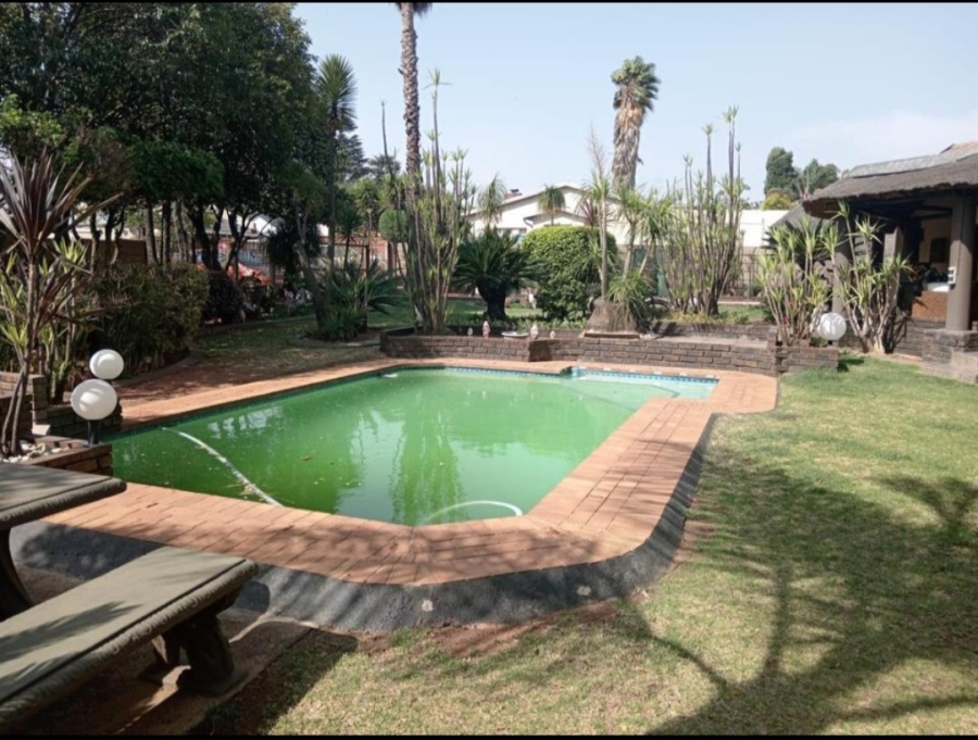 4 Bedroom Property for Sale in Brackendowns Gauteng