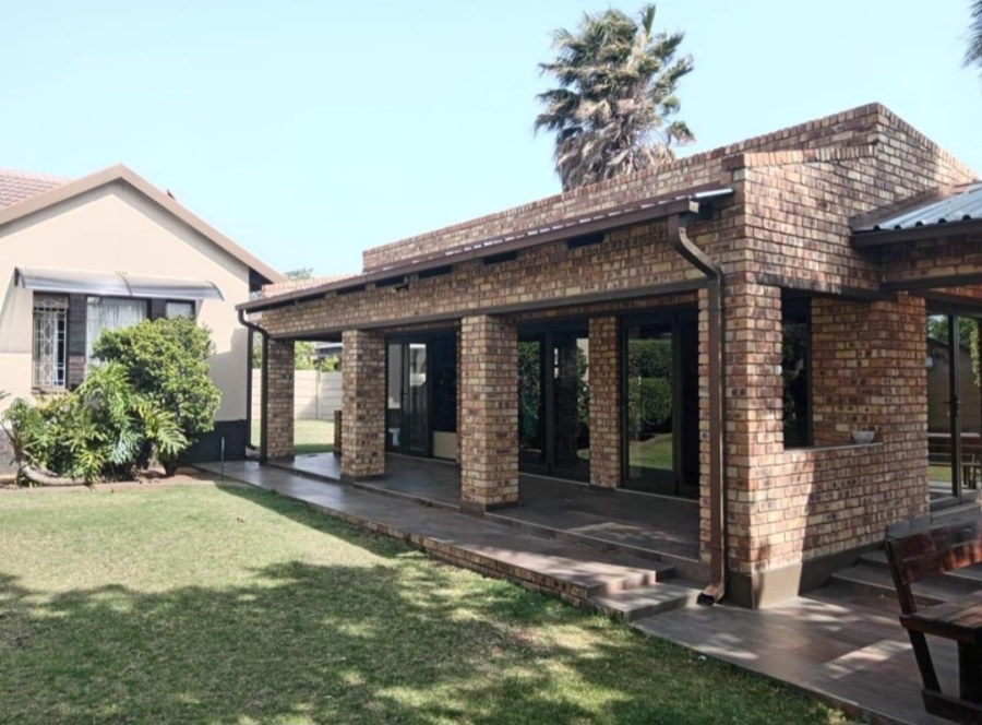 4 Bedroom Property for Sale in Brackendowns Gauteng