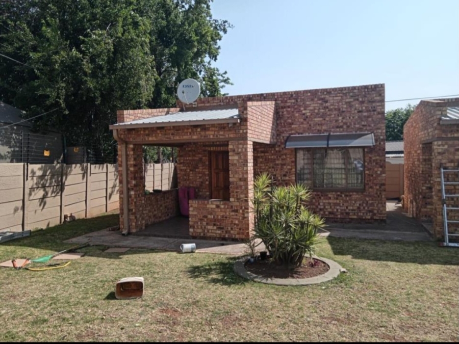 4 Bedroom Property for Sale in Brackendowns Gauteng