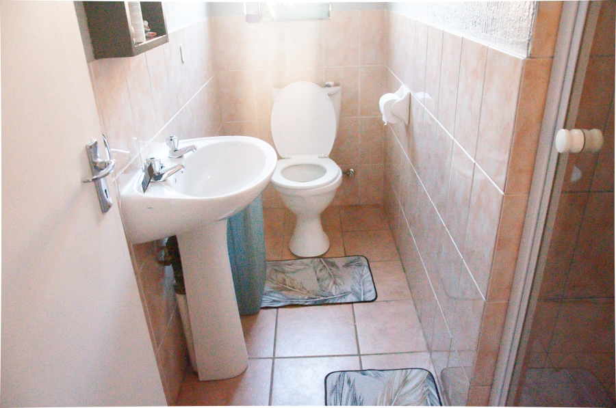 To Let 2 Bedroom Property for Rent in Kyalami Hills Gauteng