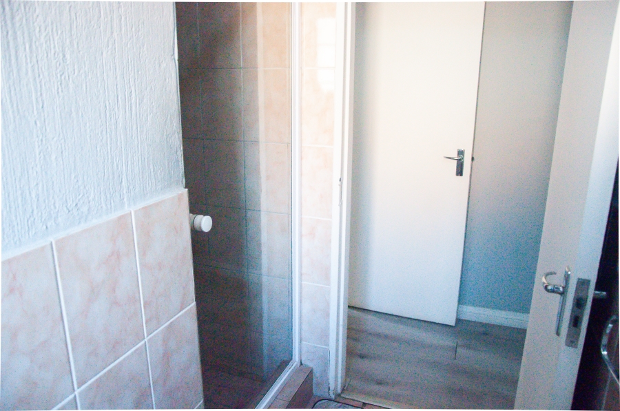 To Let 2 Bedroom Property for Rent in Kyalami Hills Gauteng
