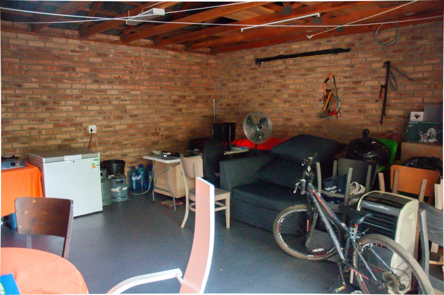 To Let 2 Bedroom Property for Rent in Kyalami Hills Gauteng