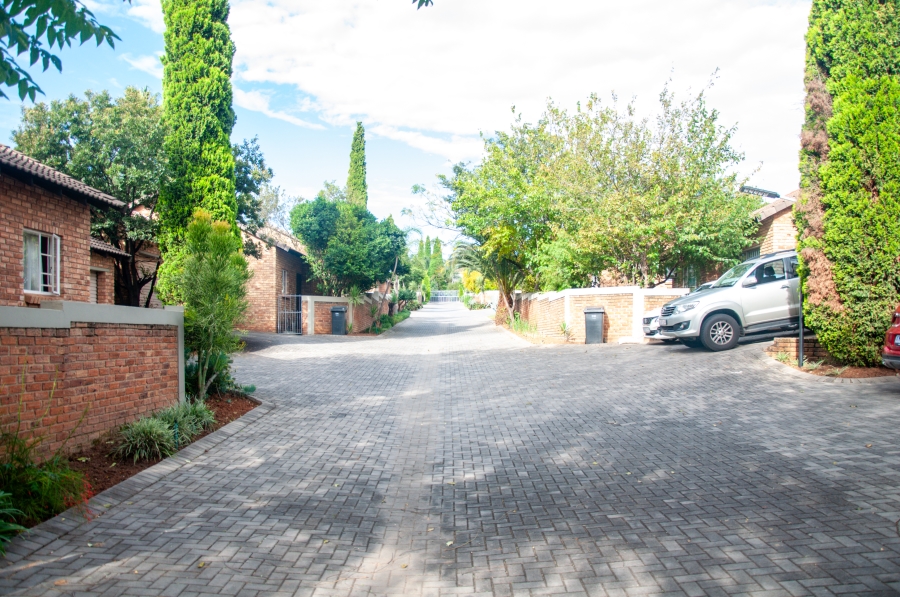 To Let 2 Bedroom Property for Rent in Kyalami Hills Gauteng
