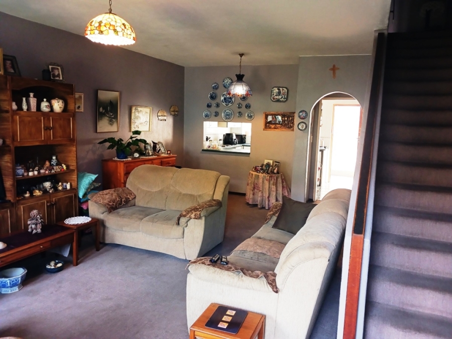 2 Bedroom Property for Sale in Eastleigh Gauteng