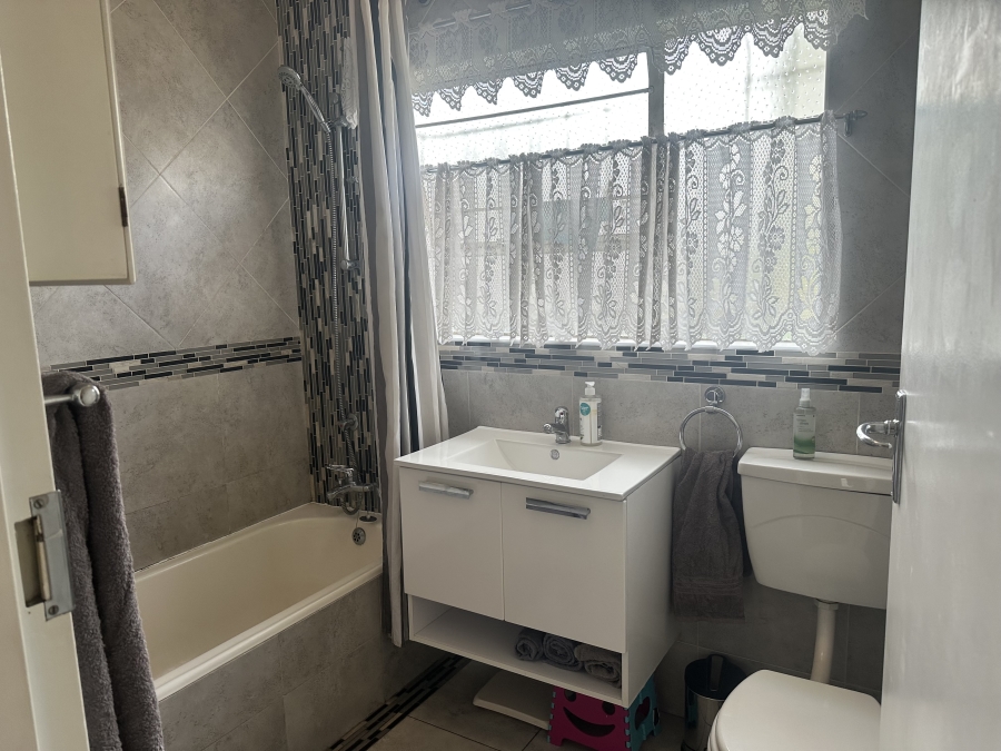 3 Bedroom Property for Sale in Randhart Gauteng