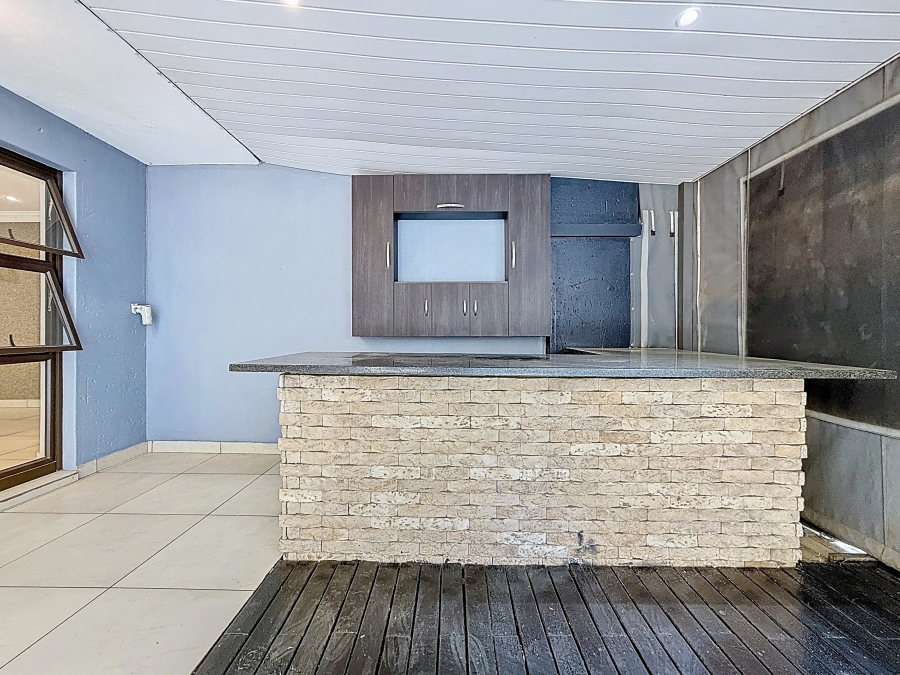 4 Bedroom Property for Sale in Equestria Gauteng