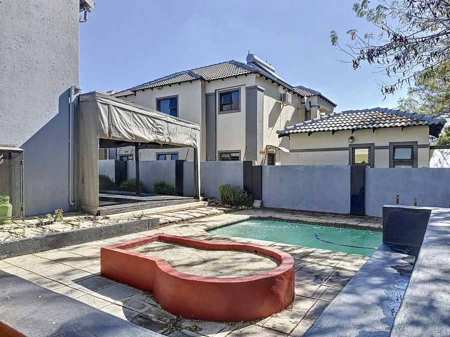 4 Bedroom Property for Sale in Equestria Gauteng