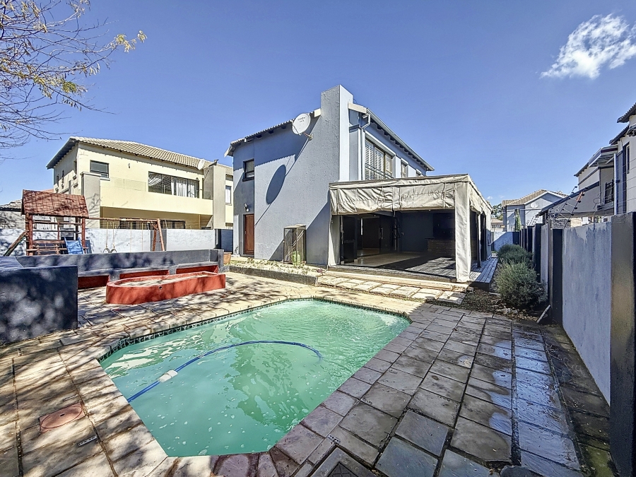 4 Bedroom Property for Sale in Equestria Gauteng