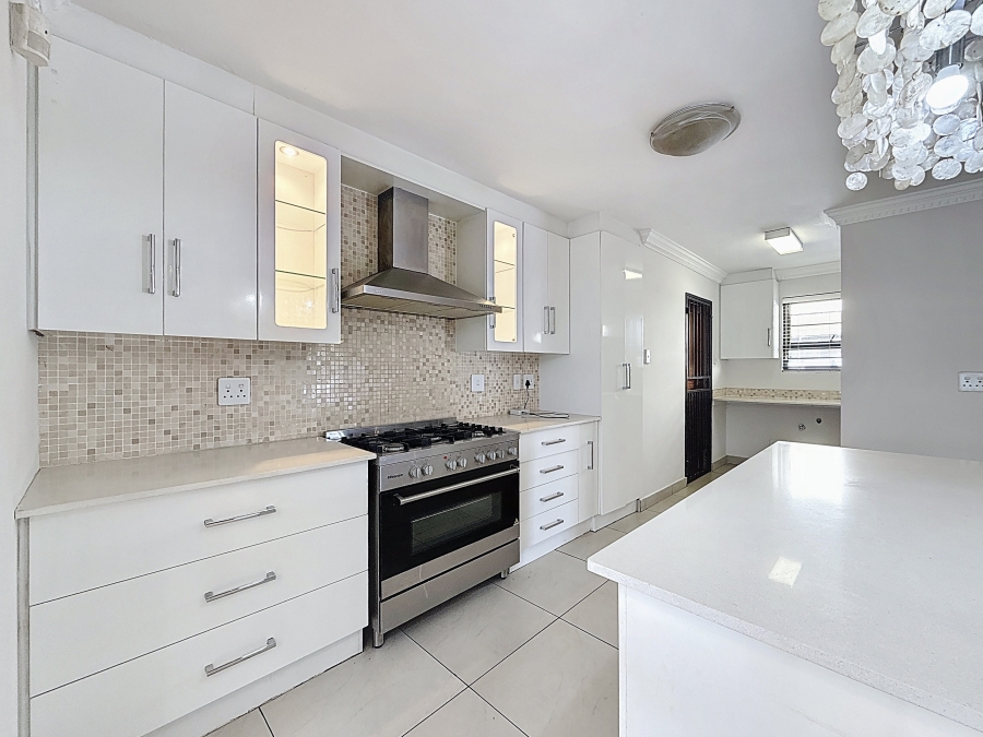 4 Bedroom Property for Sale in Equestria Gauteng