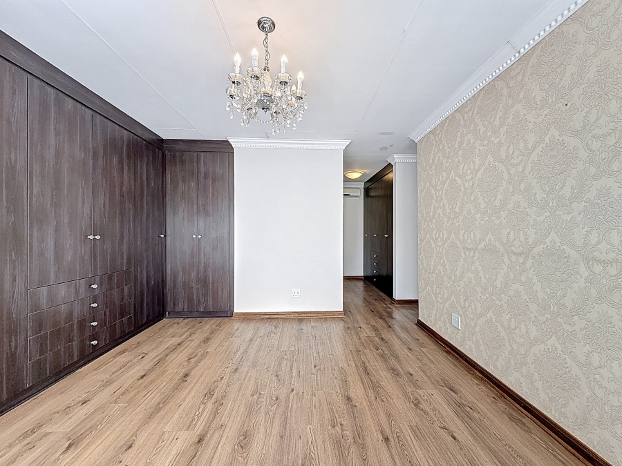 4 Bedroom Property for Sale in Equestria Gauteng