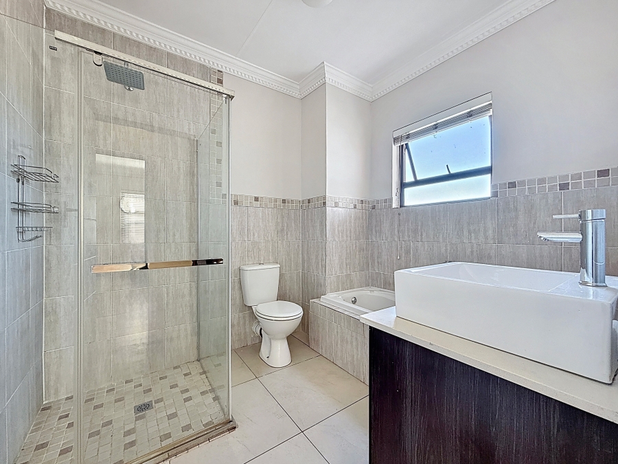 4 Bedroom Property for Sale in Equestria Gauteng