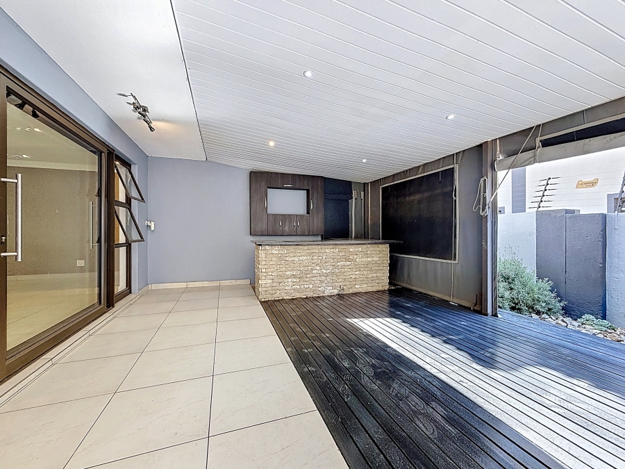 To Let 4 Bedroom Property for Rent in Equestria Gauteng
