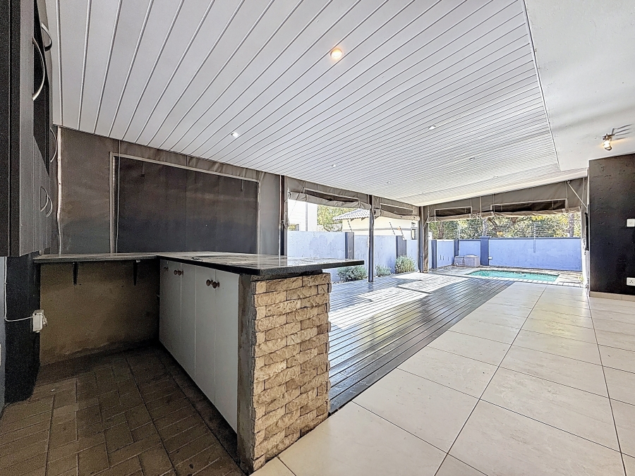 To Let 4 Bedroom Property for Rent in Equestria Gauteng