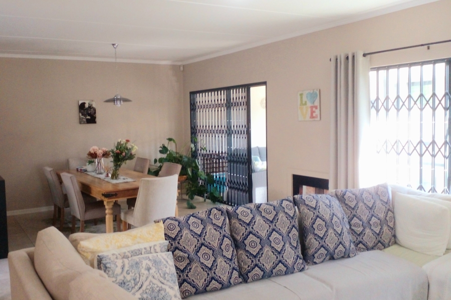 3 Bedroom Property for Sale in Blackheath Gauteng
