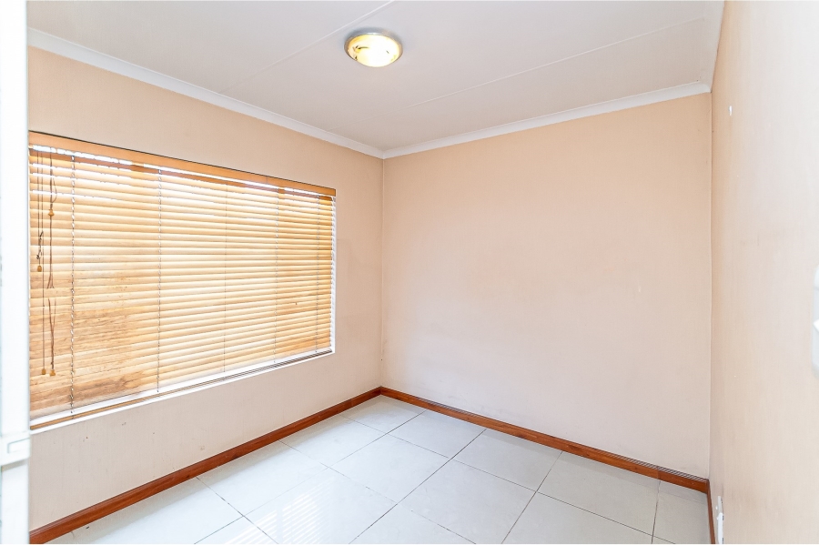 2 Bedroom Property for Sale in Eden Glen Gauteng