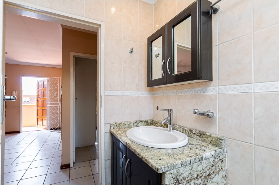 2 Bedroom Property for Sale in Eden Glen Gauteng