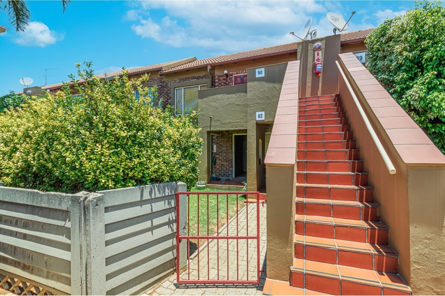 2 Bedroom Property for Sale in Eden Glen Gauteng