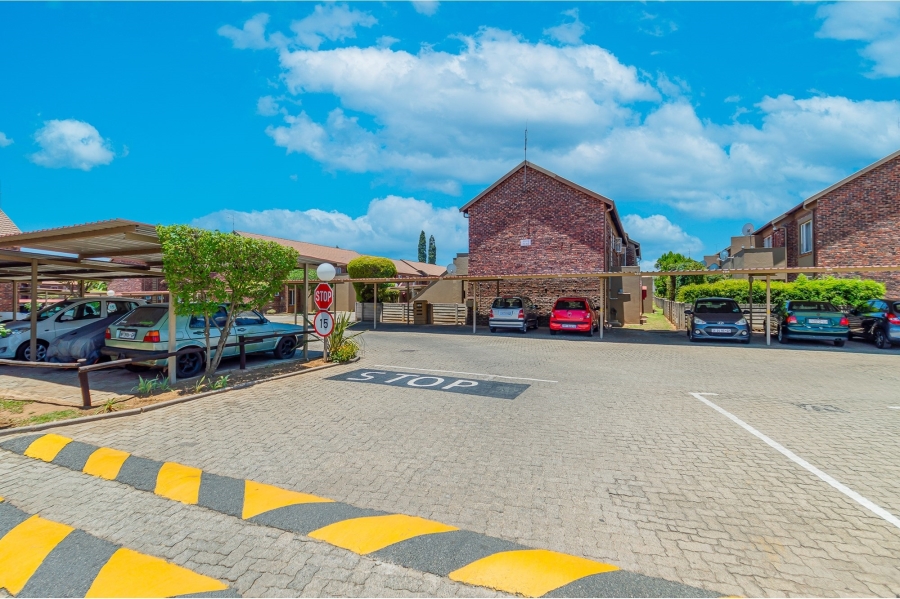 2 Bedroom Property for Sale in Eden Glen Gauteng