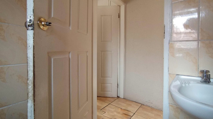 2 Bedroom Property for Sale in Mabopane Gauteng