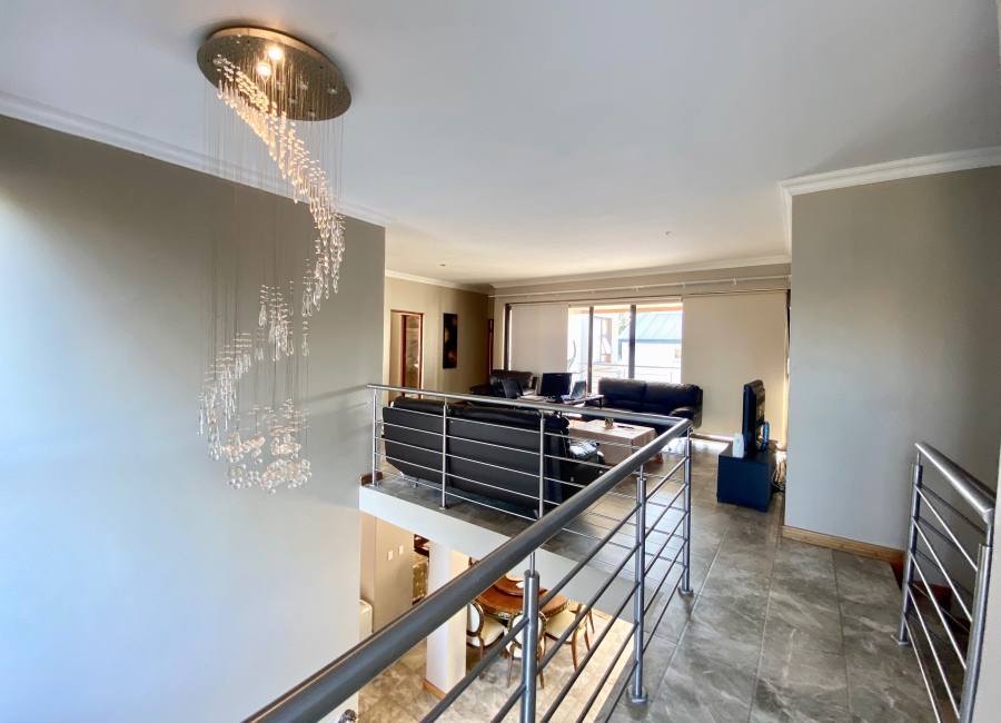 To Let 5 Bedroom Property for Rent in The Meadows Gauteng