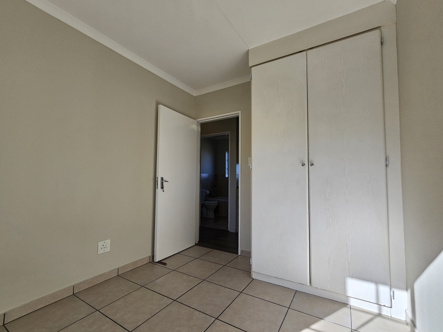 2 Bedroom Property for Sale in Rietvalleirand Gauteng