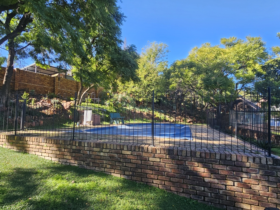 2 Bedroom Property for Sale in Rietvalleirand Gauteng