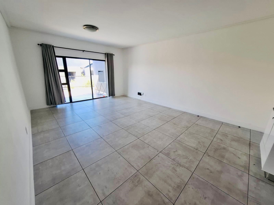 2 Bedroom Property for Sale in Waterfall Gauteng