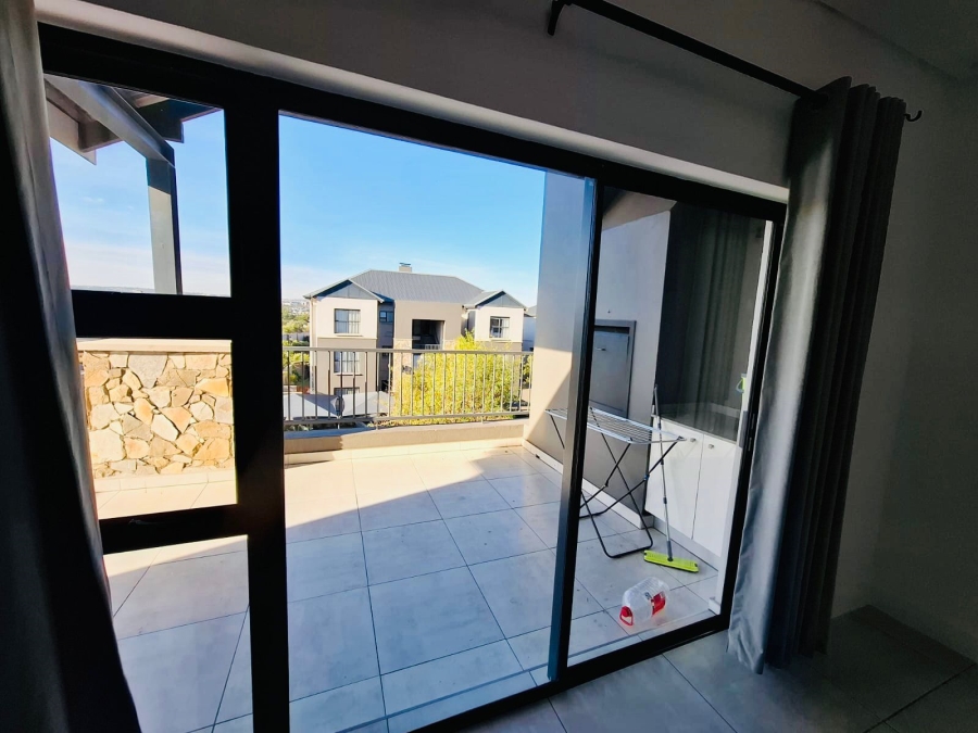 2 Bedroom Property for Sale in Waterfall Gauteng