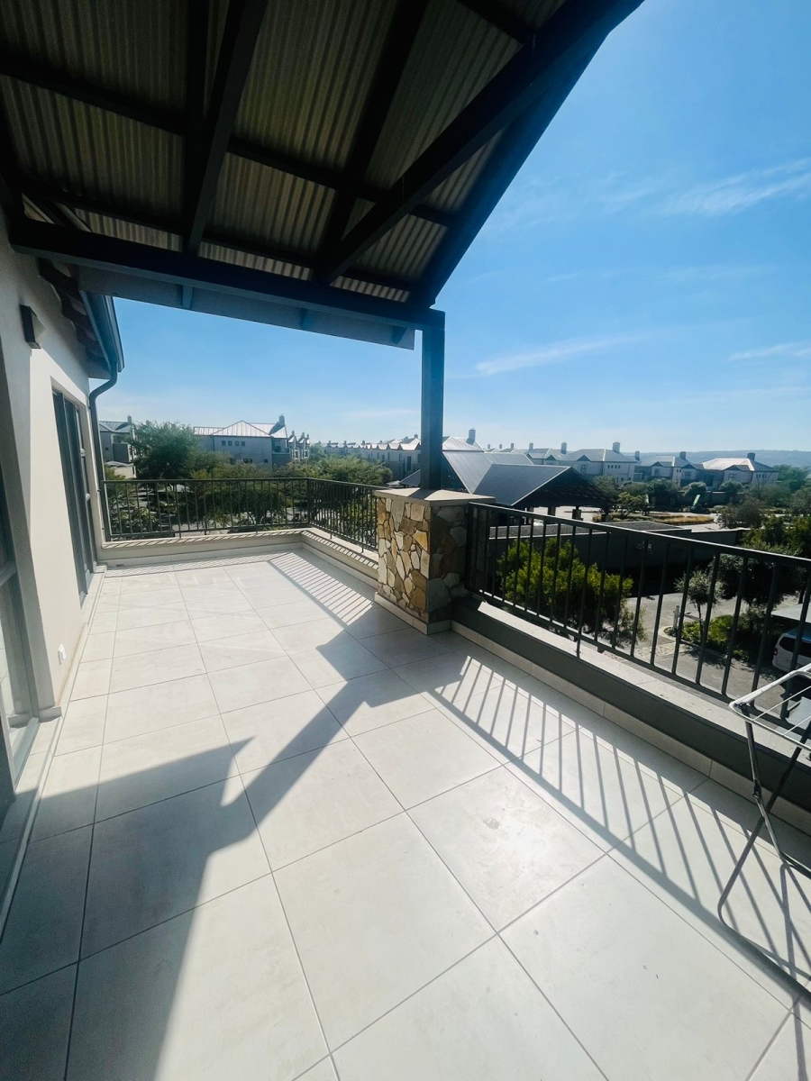 2 Bedroom Property for Sale in Waterfall Gauteng