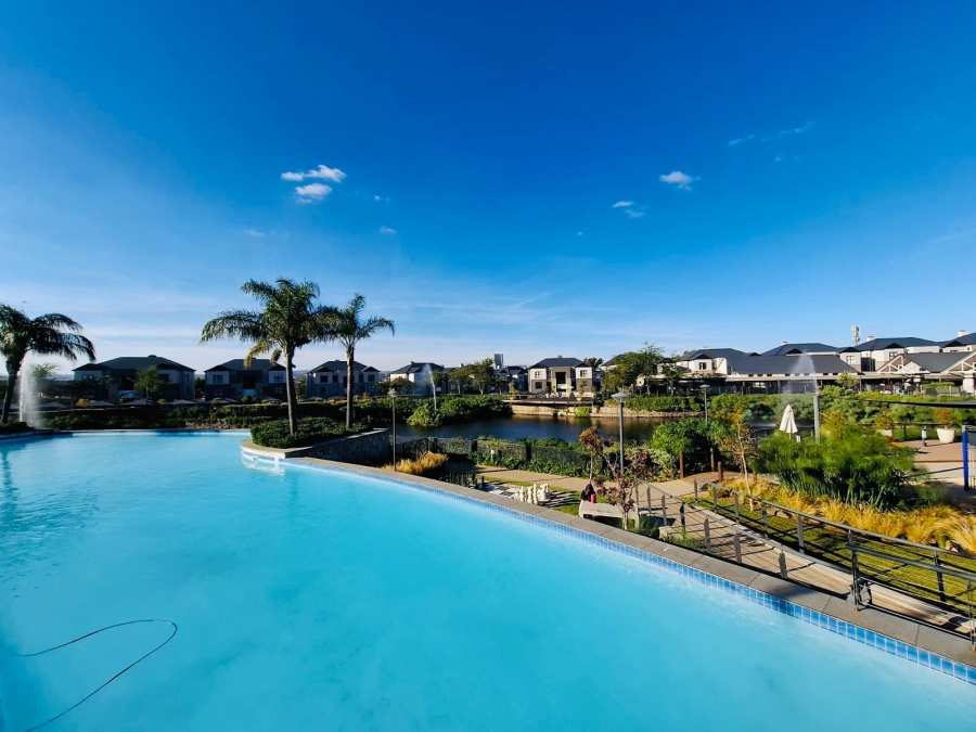 2 Bedroom Property for Sale in Waterfall Gauteng