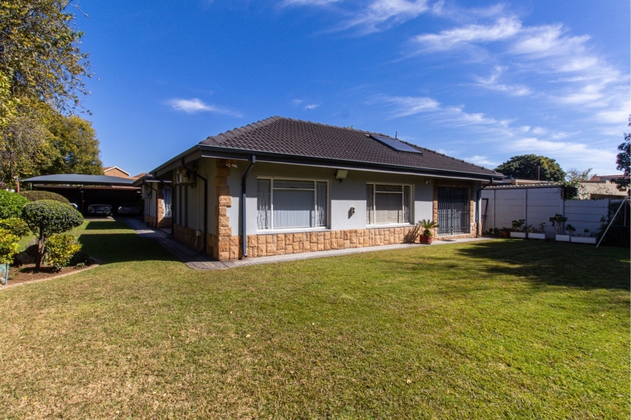 4 Bedroom Property for Sale in Wierda Park Gauteng